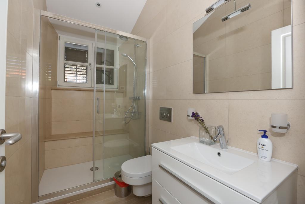 White & Co Villa And Apartments Дубровник Екстериор снимка